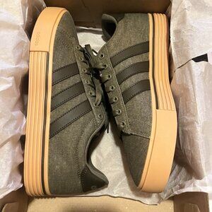 Adidas Daily 4.0 Shoes Gum Sole Skate Shoe Size 9.5